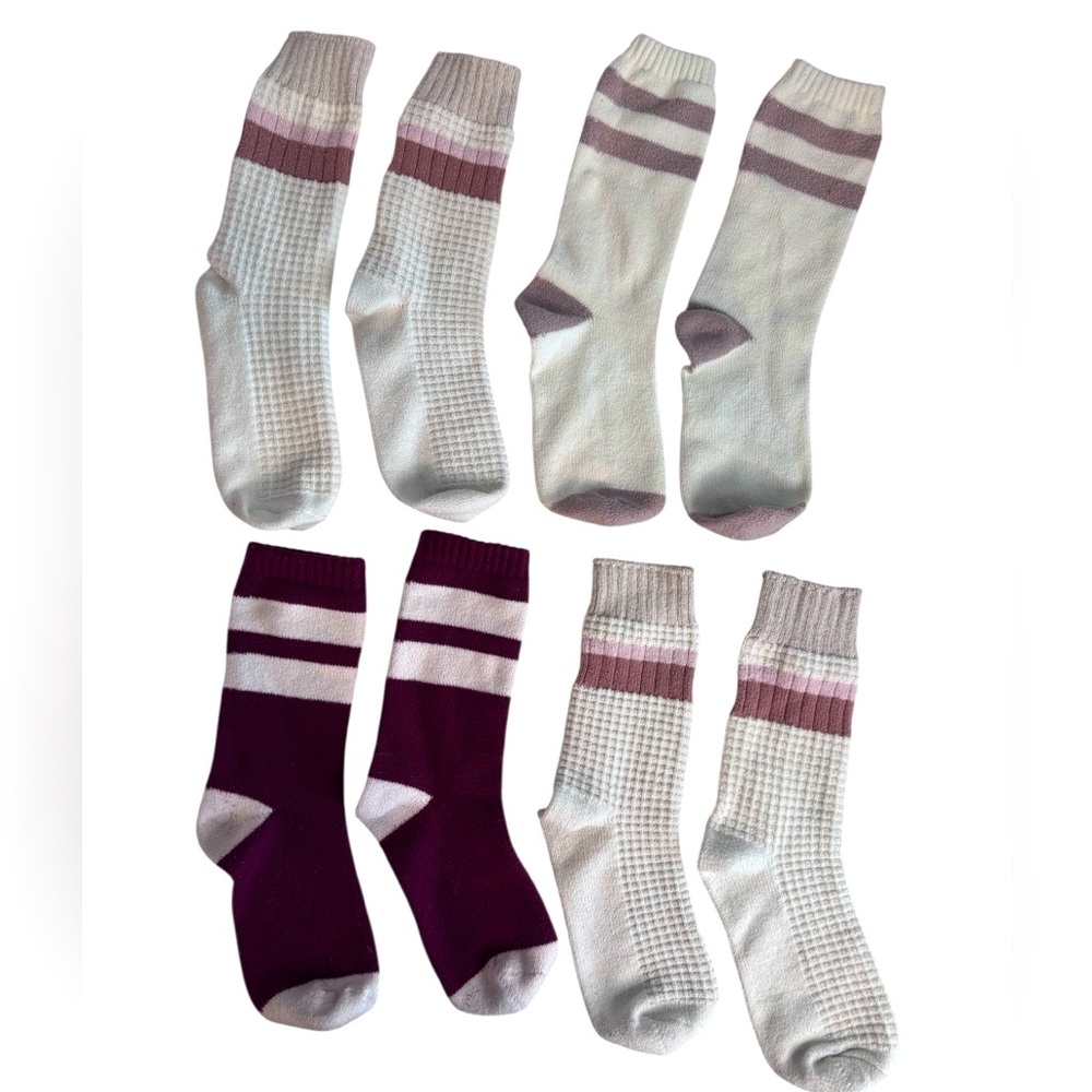 Set of 4 pairs of women’s warm winter socks pink red & cream Fit sizes 6-9